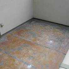 松山市：ベランダのリフォームで床の修理と防水処理